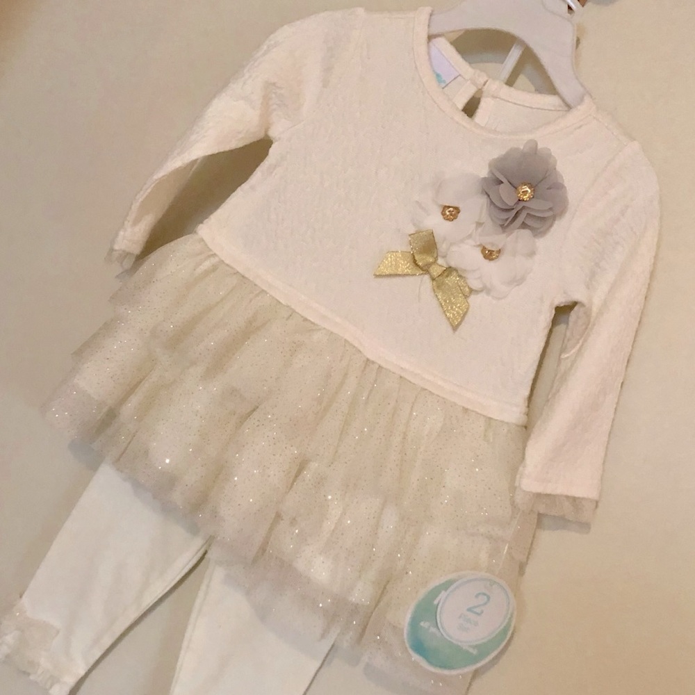 NWT / 2pc Outfit